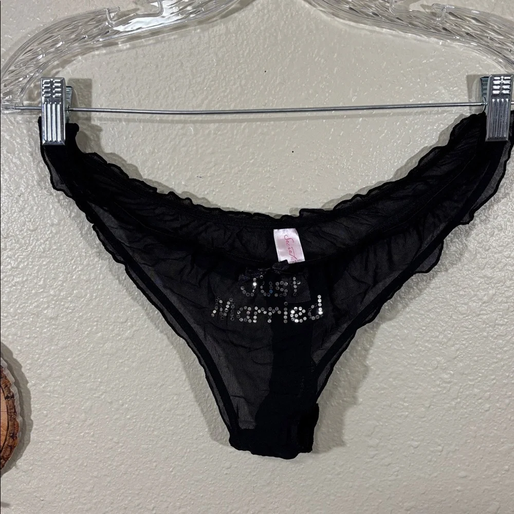 NWOT Secret Treasures Bride/Bridal Wedding Panties Size 7 “Just Married” “Mrs”